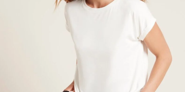 11 Cozy Natural Cotton T-Shirts You Can Put on Each Day