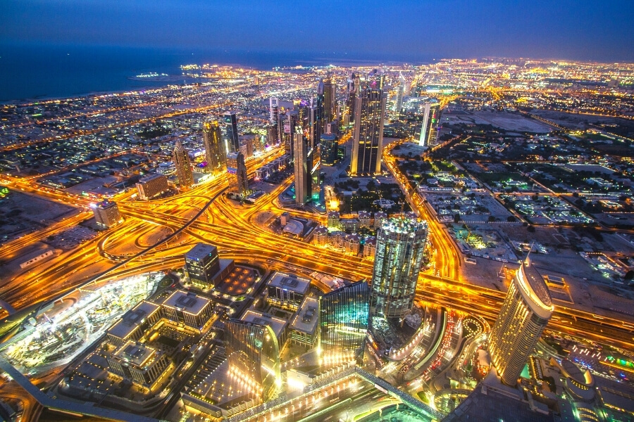 Attractions：Brilliant Burj Khalifa at Night: Plan your evening experience